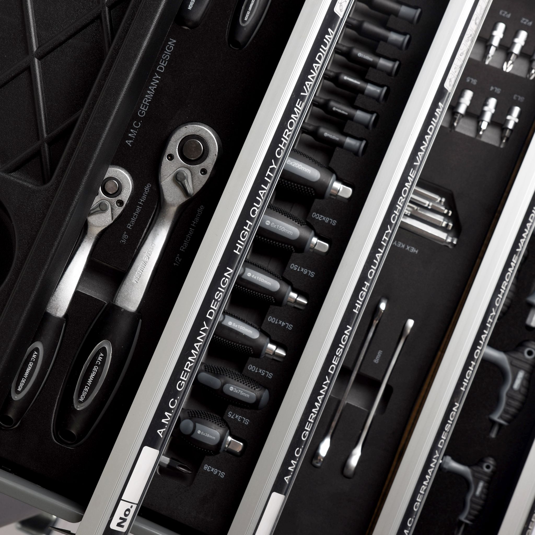 Carrello porta attrezzi completo di utensili 6 cassetti con organizer completo di 1000 utensili