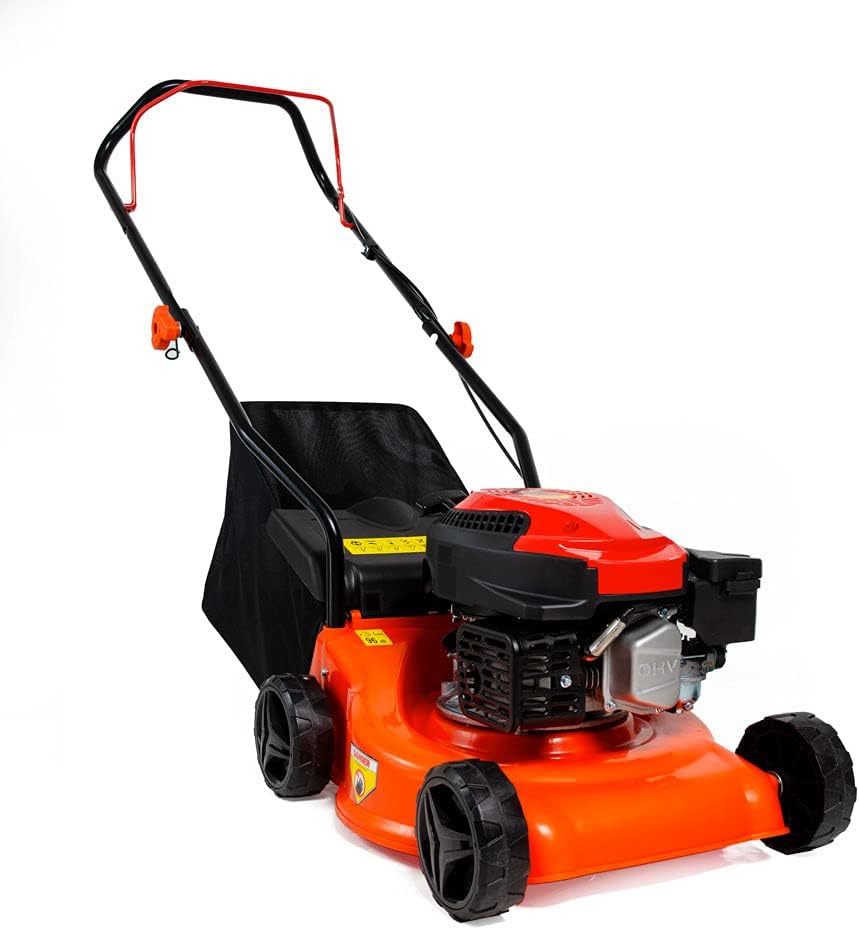Tagliaerba a spinta con motore a scoppio da 144 cc e 30 kw, ampiezza di taglio regolabile su 7 livelli, 4 ruote livellate su unico piano per evitare zolle vuote adatto a professionisti