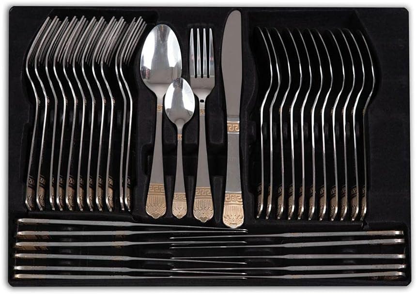 Set di posate ed accessori per 12 persone realizzati in acciaio inox 18/10 lucido con manici decorati con una trama greca in stile luxury