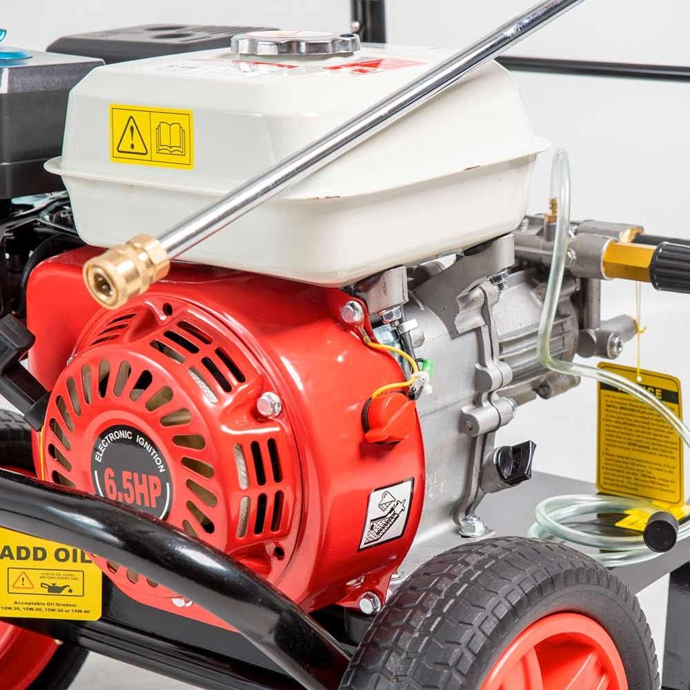 Idropulitrice a scoppio motore ohv a benzina da 6,59 Cv di potenza comprensivo di lancia a spruzzo e 5 ugelli di erogazione pressione 200 bar adatto per fai da te e professionisti