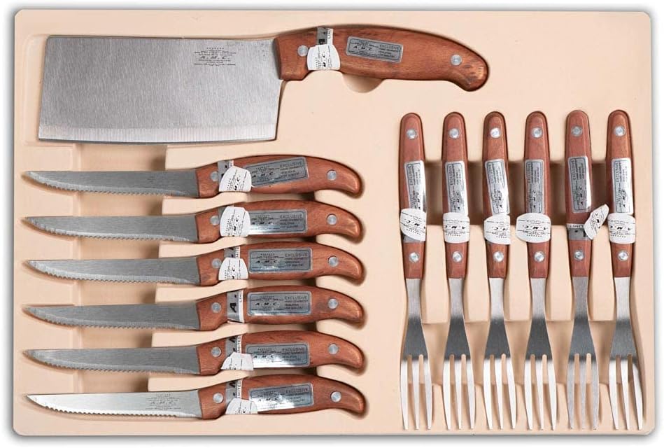 Set di posate ed accessori da 24 pezzi realizzati in acciaio inox 18/10 lucido con manici manici in legno elegante